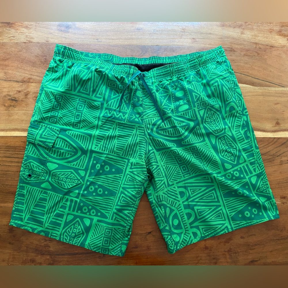 Eddie Bauer • Green Patterned Swim Shorts